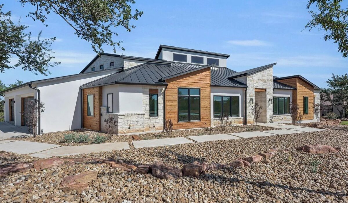 what to expect when working with custom home builders in the Hill Country