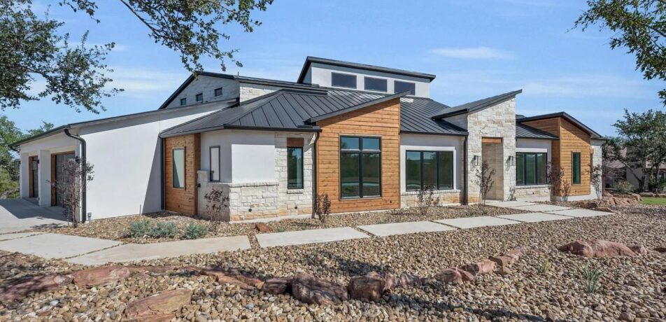 what to expect when working with custom home builders in the Hill Country